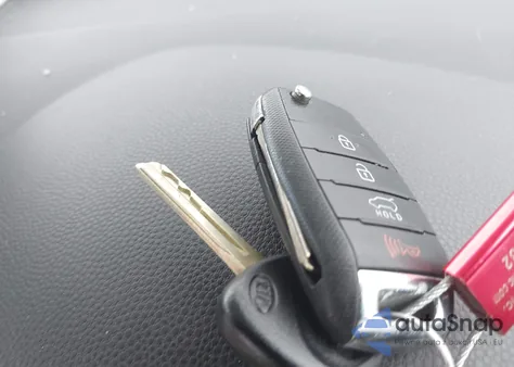 2016 Kia Soul z USA, uszkodzony, nr VIN KNDJN2A21G7405562